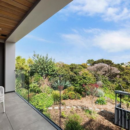 伯肯黑德fernz汽车旅馆和公寓 奥克兰 外观 照片 A view from the balcony of a house in Wellington, New Zealand