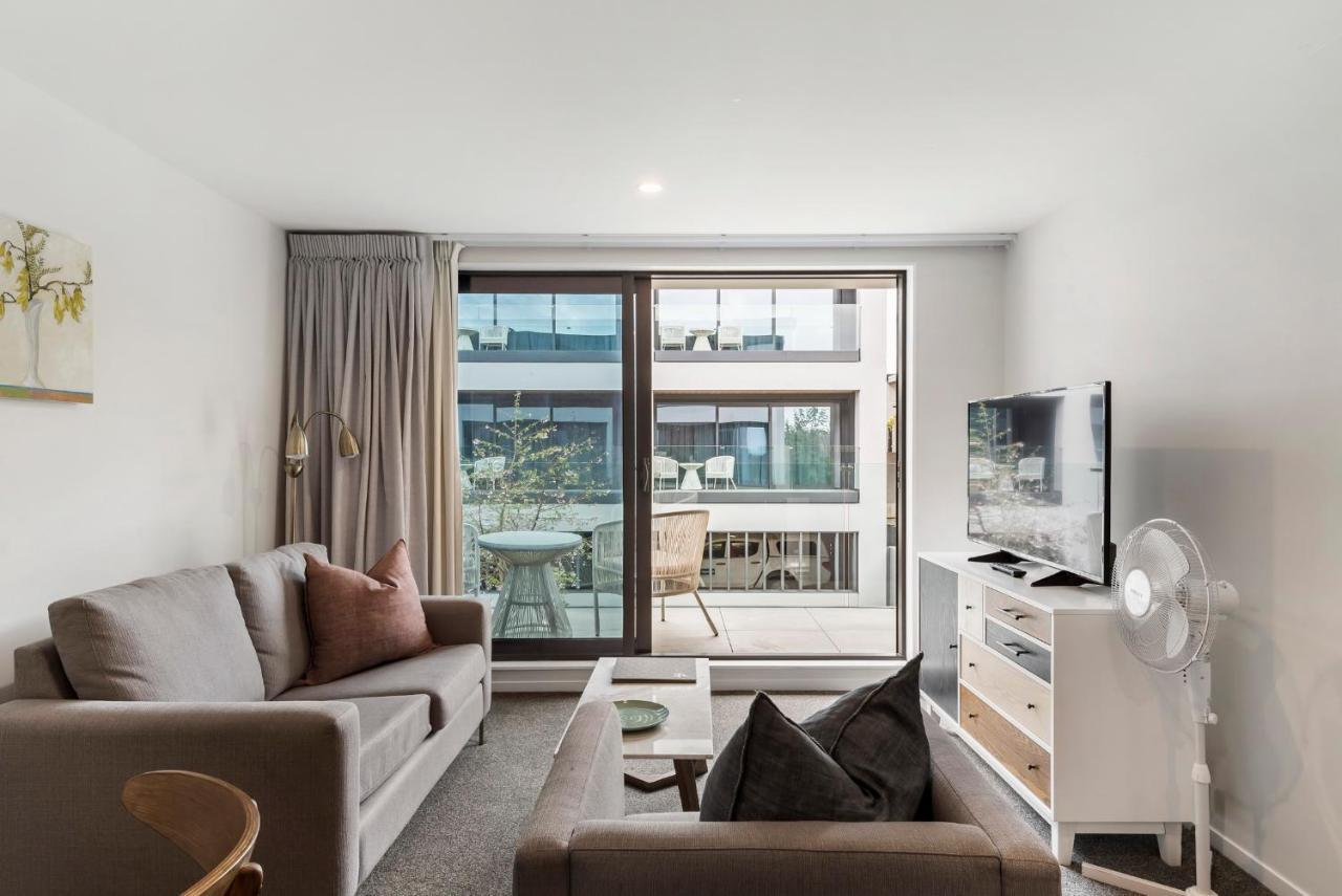 伯肯黑德fernz汽车旅馆和公寓 奥克兰 外观 照片 A living room in a typical apartment