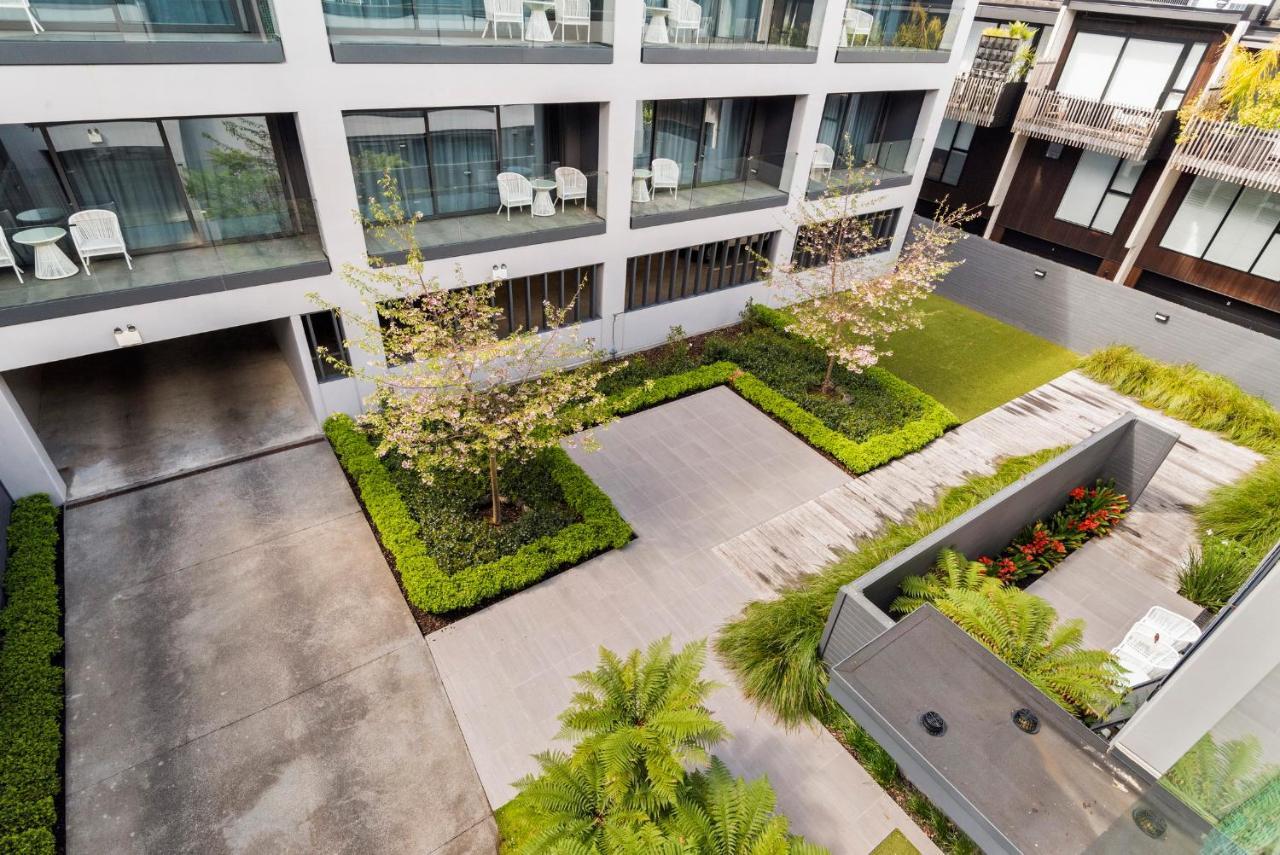伯肯黑德fernz汽车旅馆和公寓 奥克兰 外观 照片 The courtyard of the hotel