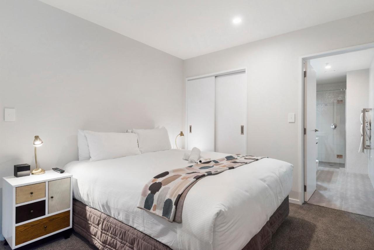 伯肯黑德fernz汽车旅馆和公寓 奥克兰 外观 照片 A bedroom at the hotel